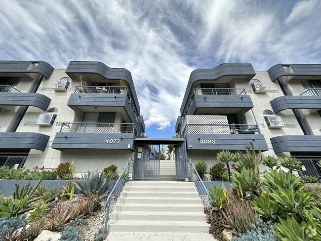 Building Photo - Tujunga South Apartments Unit 104