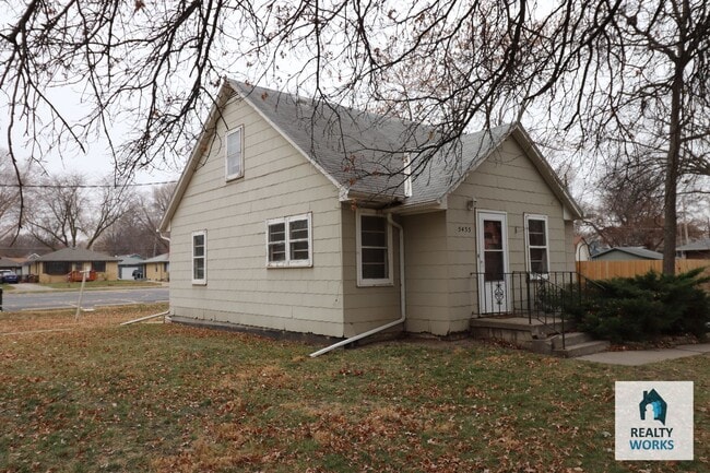 Photo - Great 3 bedroom home available in north Lincoln.