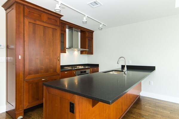 Photo - 10 St George St Unit 602
