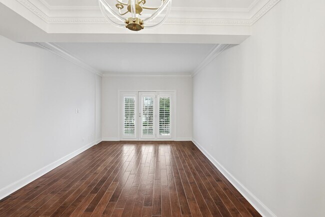 Photo - 5400 Park Ave Unit 205