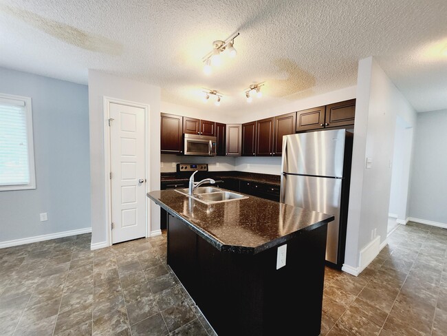 Building Photo - 21912-21990 90 Ave NW