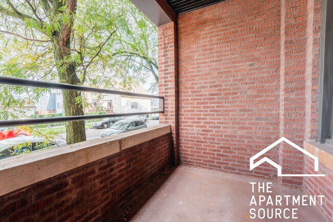 Photo - 3141 W Wellington Ave Unit 2