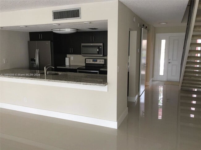 Photo - 10951 N Lakeview Dr