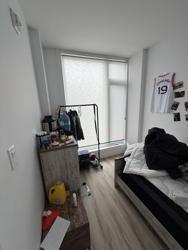 Building Photo - 316 Somerset St. E