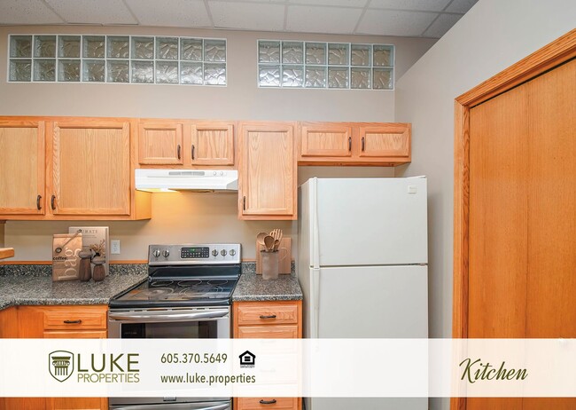 Photo - 332 N Blauvelt Ave Unit 1