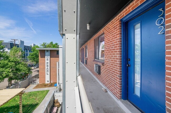 Photo - Incredible 2 bedroom 1 bath Condo in West Washington Park Neighborhood Unit 302