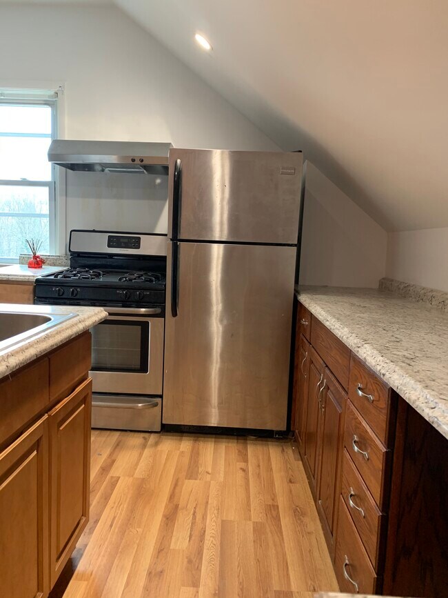 204 Crescent Plz House Unit #3 - House Rental in Yonkers, NY | ForRent.com