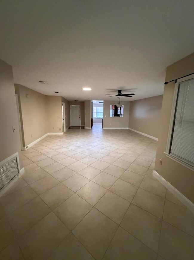 Photo - 2 Bed 2 Bath in St Cloud for Rent