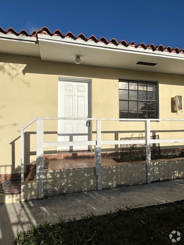 Building Photo - 3091 NW 1st St Unit 2 Rental