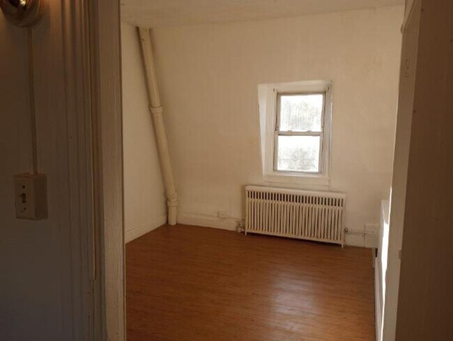 Photo - 864 N 6th St Unit APT 2