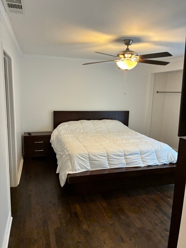 Photo - 1744 Woodcliff Pl NE