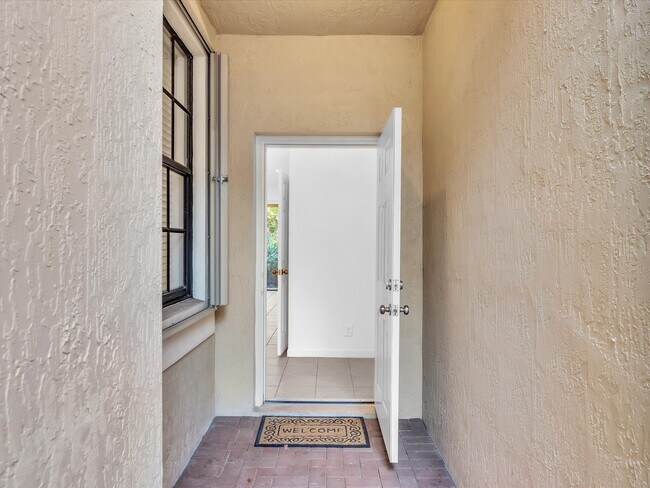 Photo - 3873 Tree Top Dr