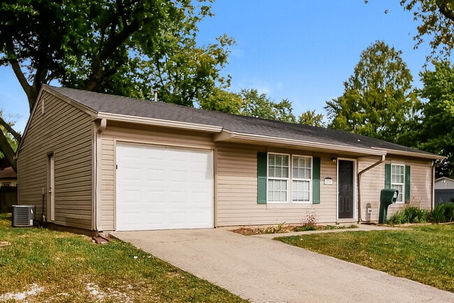Photo - 8858 Frontenac Rd
