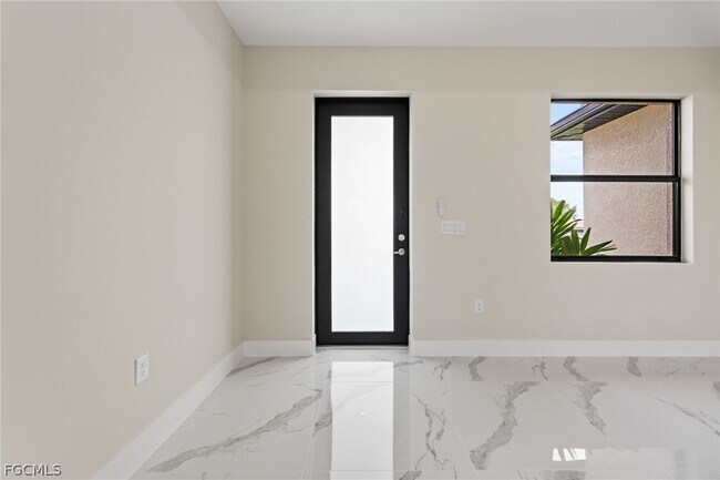 Photo - 2713 25th St SW