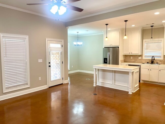 Photo - 3/2 For Rent near Downtown Brandon! 39042!