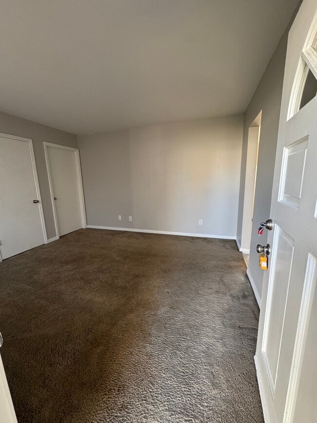 Photo - 410 W 3rd St