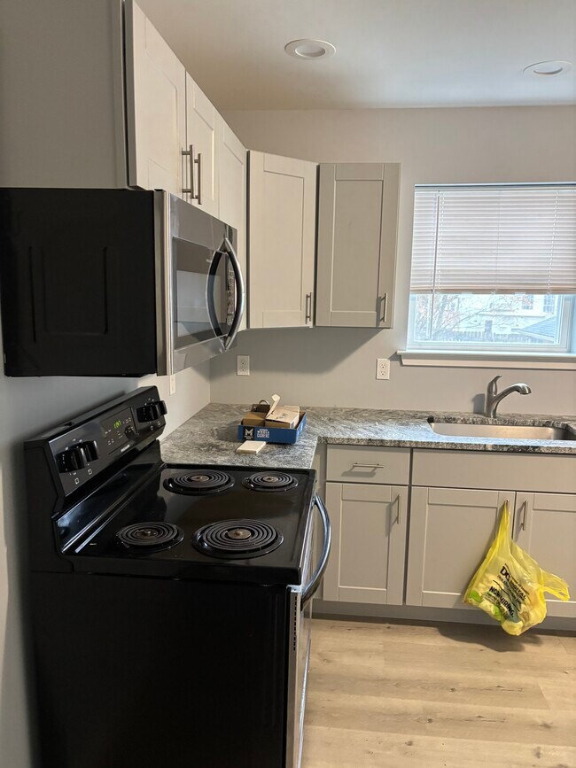 Kitchen Area - 140 Gum St Unit 140 B Upstairs