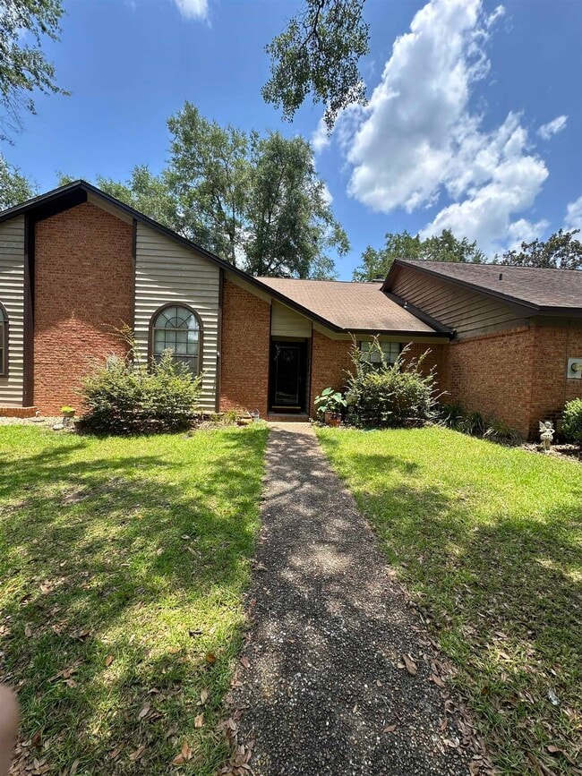 Building Photo - 4436 Stratfordshire Ct