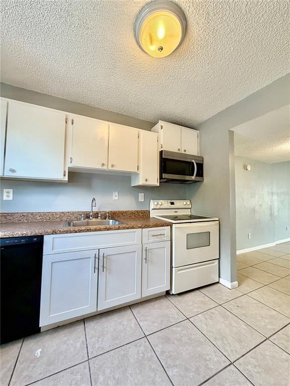 22726 Gage Loop
