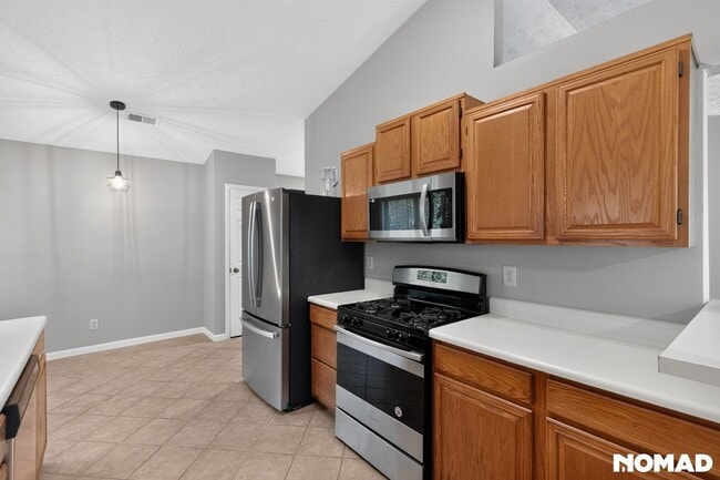 Photo - 933 River Rock Dr