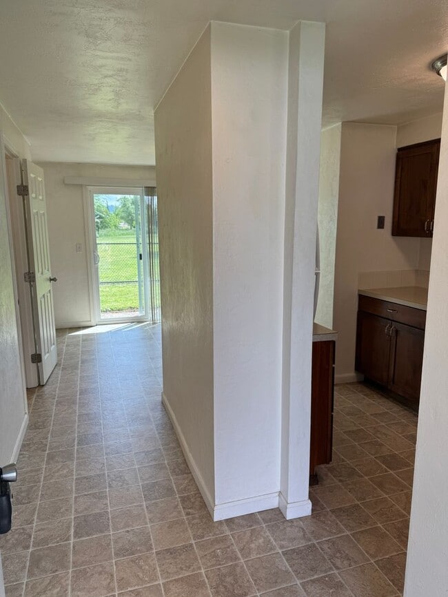 Photo - 2 bedroom 1.5 bathroom duplex in Springfield!