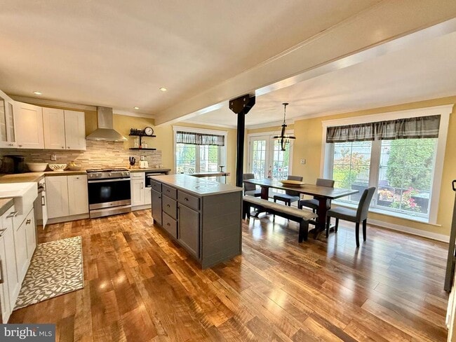 Photo - 1303 Bruce Rd