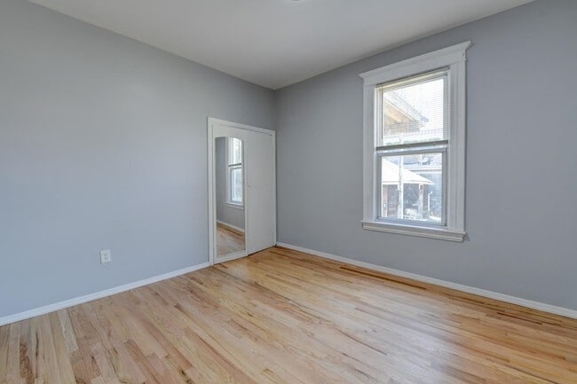 433 74th St Unit 1