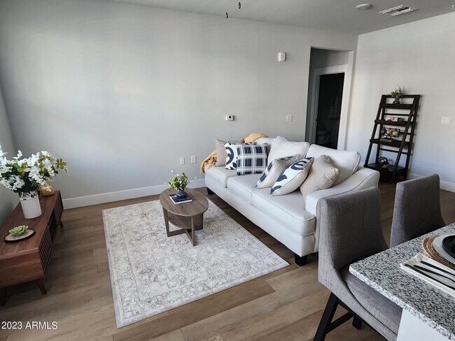 15510 N La Cometa Ave Unidad A4