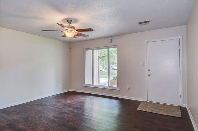 Photo - 4269 Grove Ct