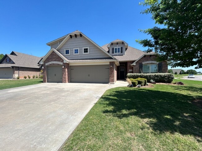 Building Photo - 4 Bedroom Home with Upstairs Bonus room in Edmond