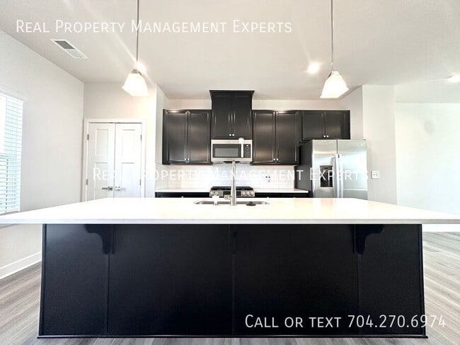 Photo - 1410 Newell Towns Ln