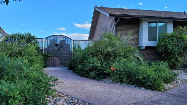 Building Photo - 1189 Escalante Dr