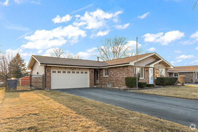 Building Photo - 14742 S Arboretum Dr Rental