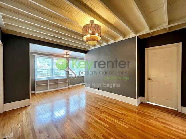 Photo - 904 Boylston St