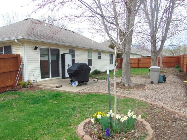 Photo - Charming 3 Bedroom Ranch In 7 Oaks!