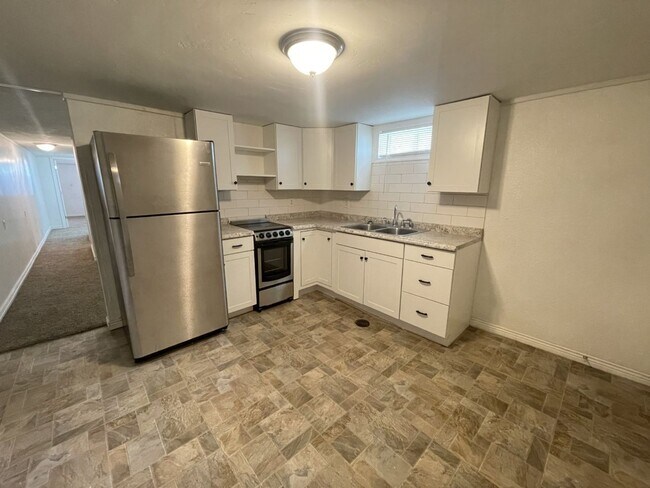 Photo - 437 W. Crowley St. Unit 437 B