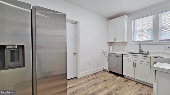 1712 Mt Vernon Ave Unit A