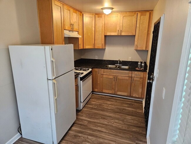 Building Photo - 5218-5224 Imperial Ave. Unit 5222