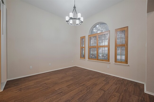 Photo - 23035 Canal Rd