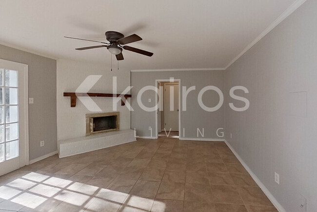 Photo - 2550 Old Dobbin Dr E