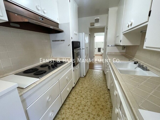 Photo - 100 Cerritos Ave Unit #05