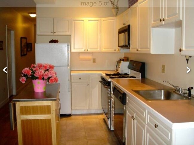 Photo - 306 Bunker Hill St Unit #2