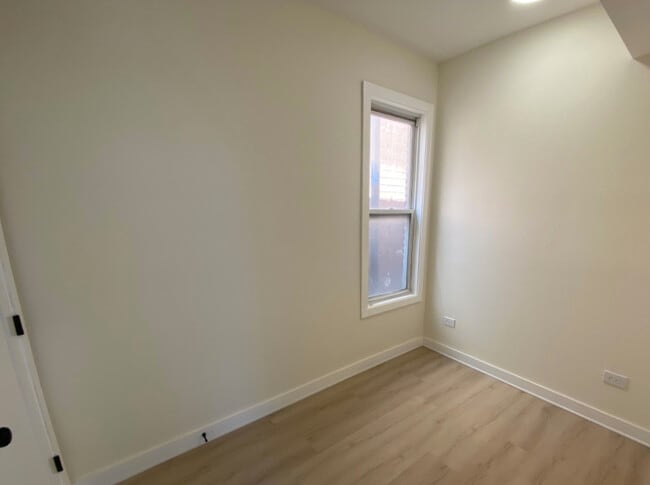 Photo - 1322 W Ohio St Unit 1R