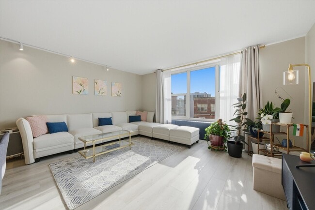 Photo - 1325 N State Pkwy Unit 18D