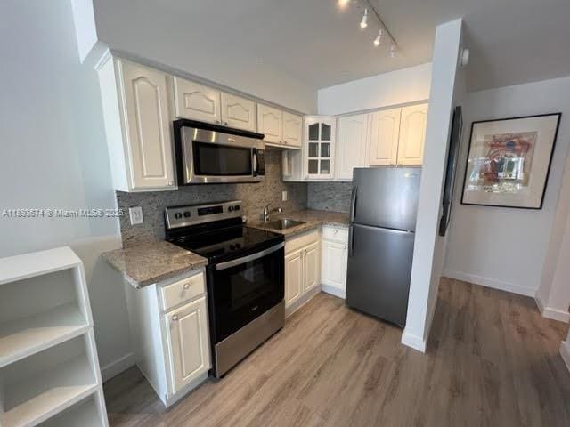 Building Photo - 4228 N Ocean Dr Unit 17