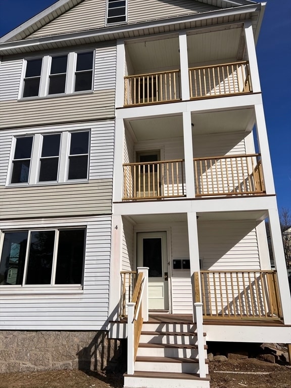 Building Photo - 4 Glade St Unit 3