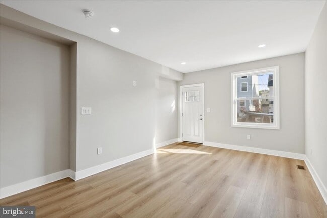 Photo - 247 E 6th Ave