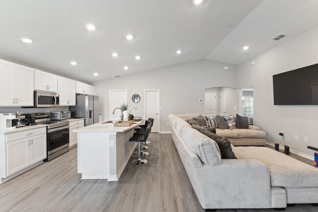 Photo - 2172 Desert Rose Dr