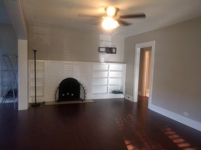 Photo - 537 Auburn St