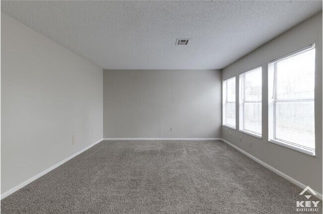 Photo - 1324 N Minneapolis St